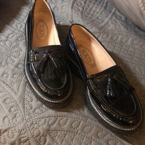 Black Patent Leather Tods lLoafers